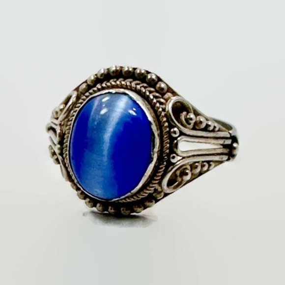 Jewelry - Blue Ring, Cat's Eye, Fiber Optic, Sterling Silver, Vintage, Bali Style. Size 4